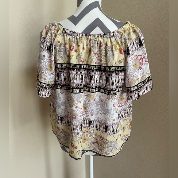 Easel - On and Off The Shoulder - Top - Shirt - Blouse - Size: Medium - Picture 3 of 8